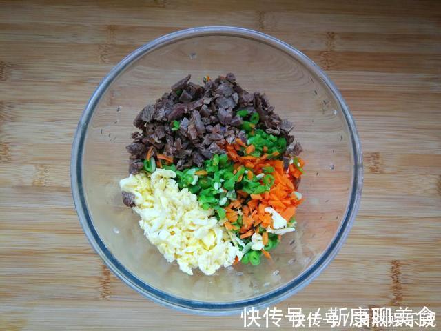 馅饼|想吃馅饼又不会发面，教你一种懒人做法，30分钟可以做一大盆