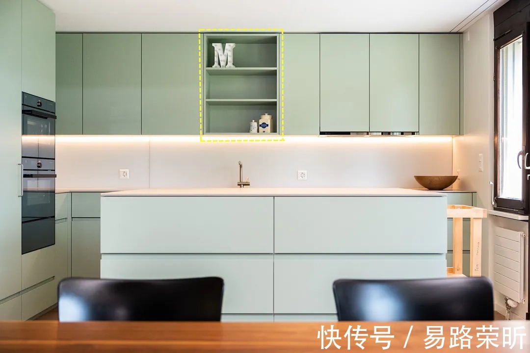 踢脚线|如何在同样的厨房空间里,比别人家多出双倍、四倍、六倍...的收纳空间呢?