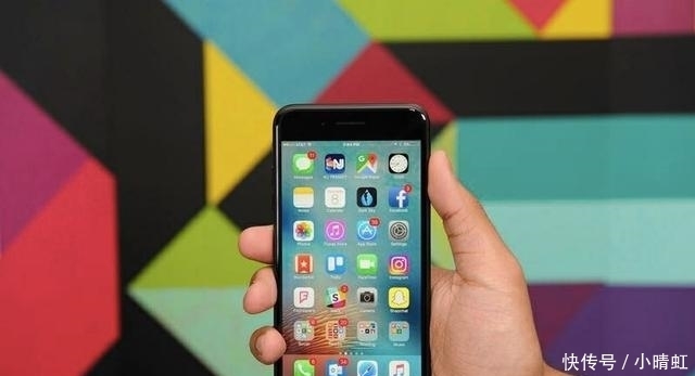 降至|苹果开始觉醒,从6188跌至2799元,128GB老iPhone降至小米价!