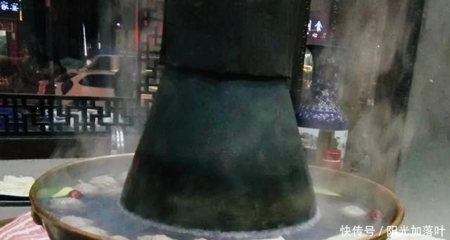  老铜锅涮羊肉，才是冬天的味道啊