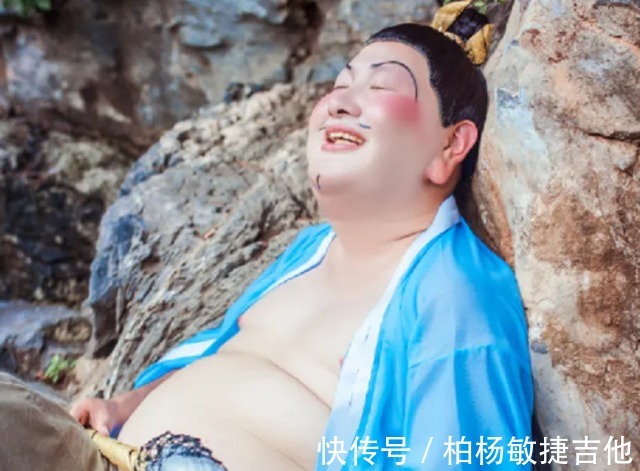 哪吒|胖大叔实力cos太乙真人,“叫你模仿,没叫你超越”,宛如动画走