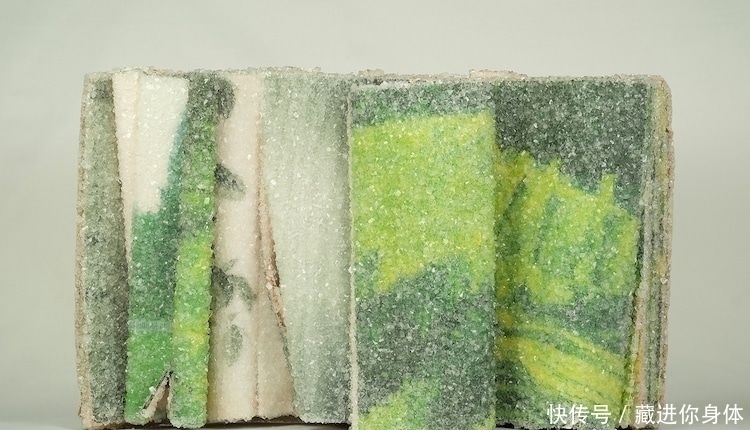 书本&她创作雕塑时“开挂”了:把书丢进水里,等2天作品就完成了
