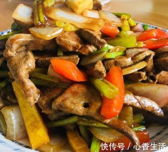 彩椒|天热多吃这道菜,鲜香美味又爽口,好吃不油腻,我家孩子超爱吃!