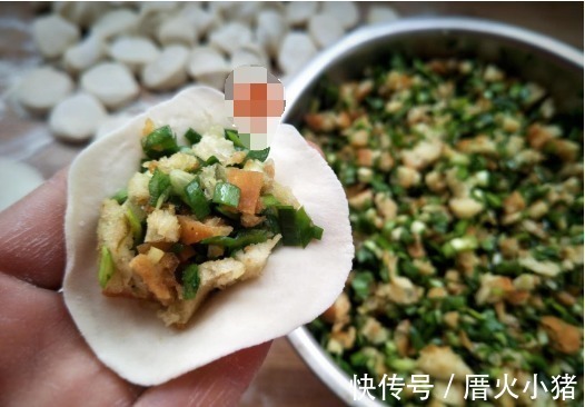 韭菜饺子|韭菜饺子，怪不得不鲜香，全靠它来提味，胜过肉馅，不知道可惜了