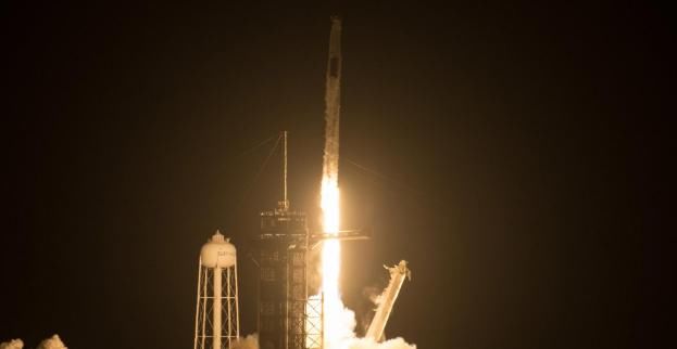 Steam沙盒游戏推荐，《方舟生存进化》展现在太空造家有多危险