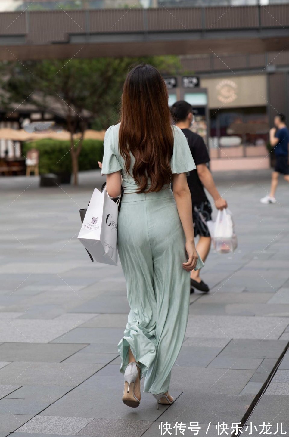 高跟鞋|时尚大气的贵妇,走在大街上展现出强大的气场,我要娶她做老婆!