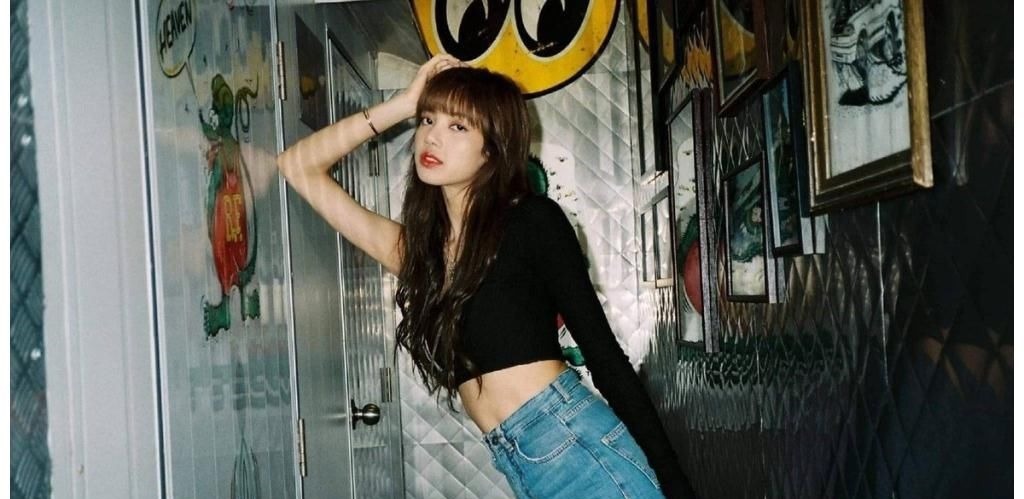 蔡徐坤lisa同款广告曝光,两人cp很好磕,什么时候再合作呢