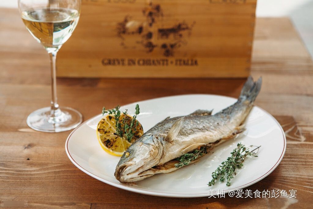 饭店大厨炸鱼的秘方,外酥肉嫩,不吸油不腥气,吃着太香了