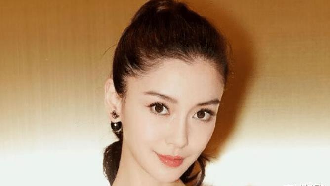 杨颖两次点名想要他参加《奔跑吧》,却被节目组拒绝,网友黄晓明答应吗