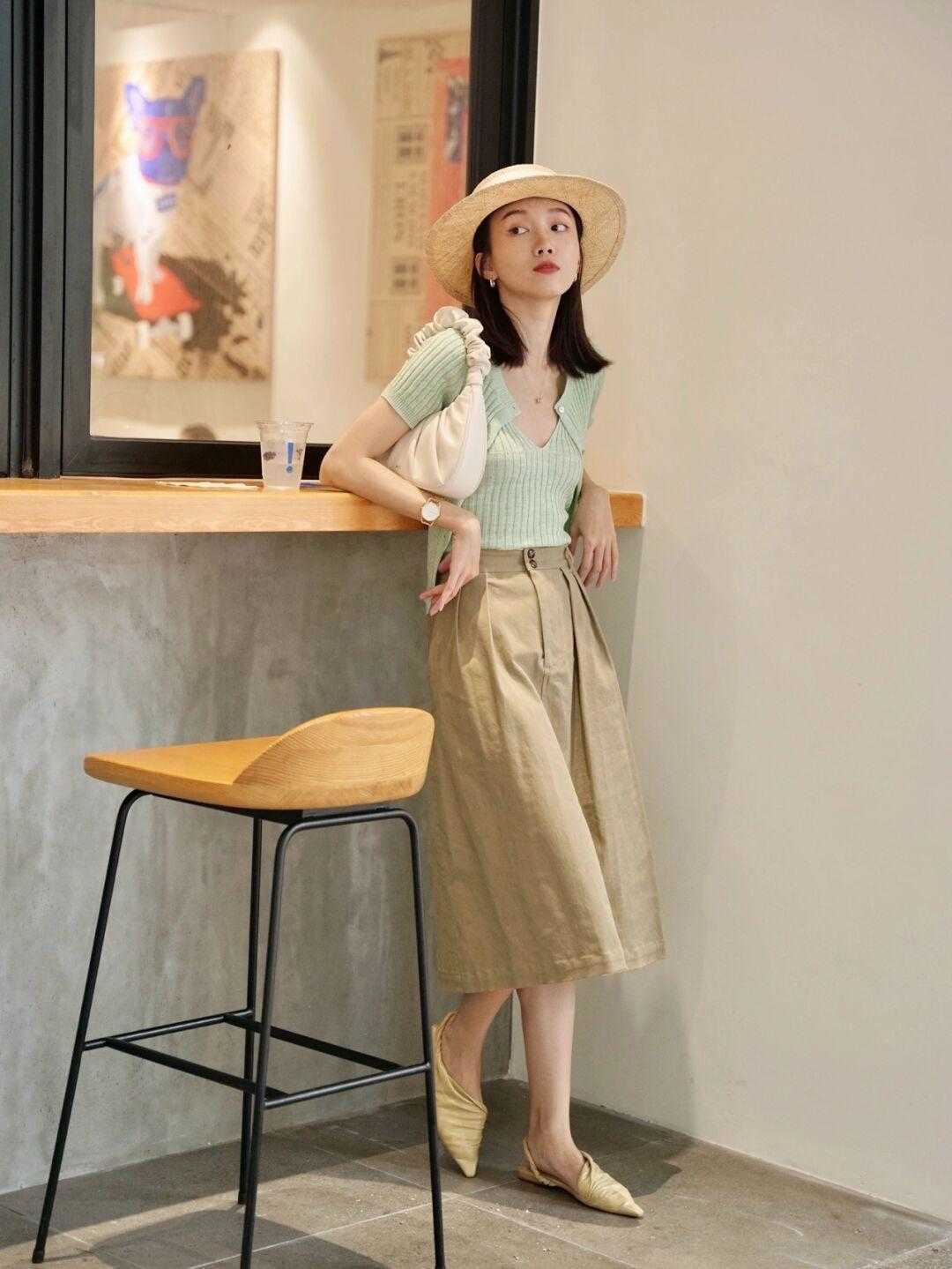 紧身|精致的女生从来不缺自信,高级优雅的30+穿搭方法,时髦又简约