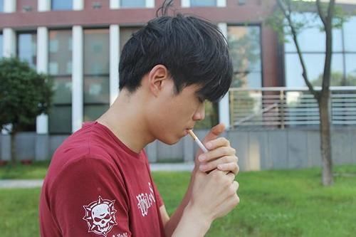 患者|肺癌患者的声音为啥会变哑?患癌多久后,声音会变嘶哑?