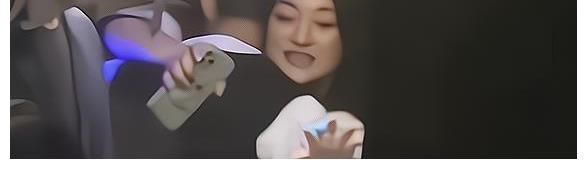 快樂家族登上熱搜，何炅不舍痛哭照曝光，網(wǎng)友：青春結(jié)束了