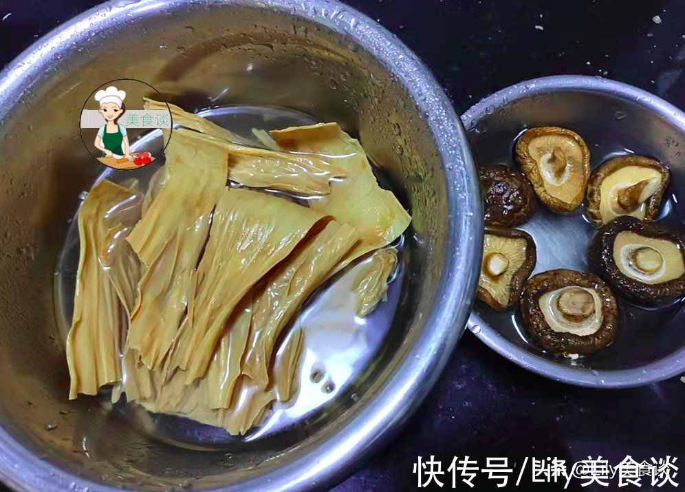 冬天，五花肉和它是绝配，泡软一煎一焖，简单又营养，多给孩子吃