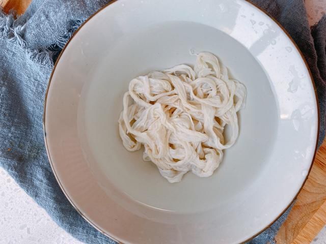  猪后腿肉|想吃川味香肠不用买了，配方和做法都告诉你，麻辣咸香，味道正宗