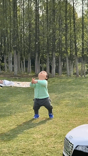 |搞笑GIF趣图:这么漂亮的老师给我加油打气,上课都认真了