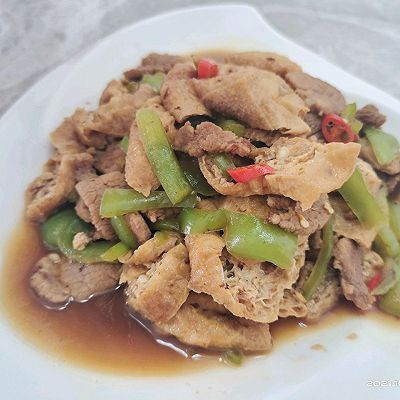 油豆腐青椒炒肉片