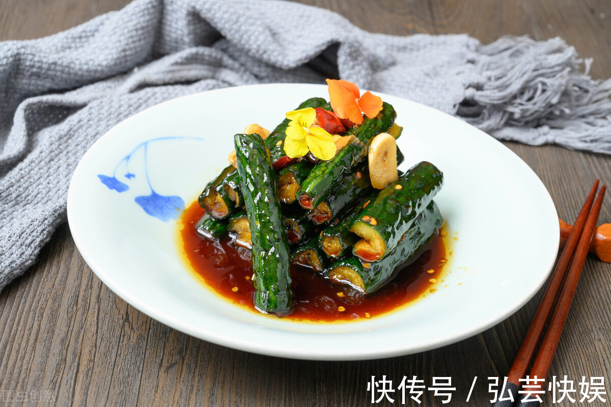 晾干|腌黄瓜咸菜，切记不要“放1样”，婆婆教我的方法，放一年都不坏