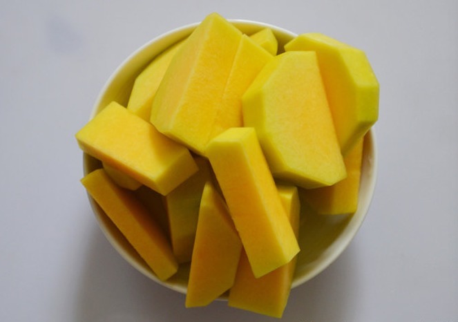 南瓜饼用糯米粉还是面粉,大厨教你做一个不一样的南瓜,太香了