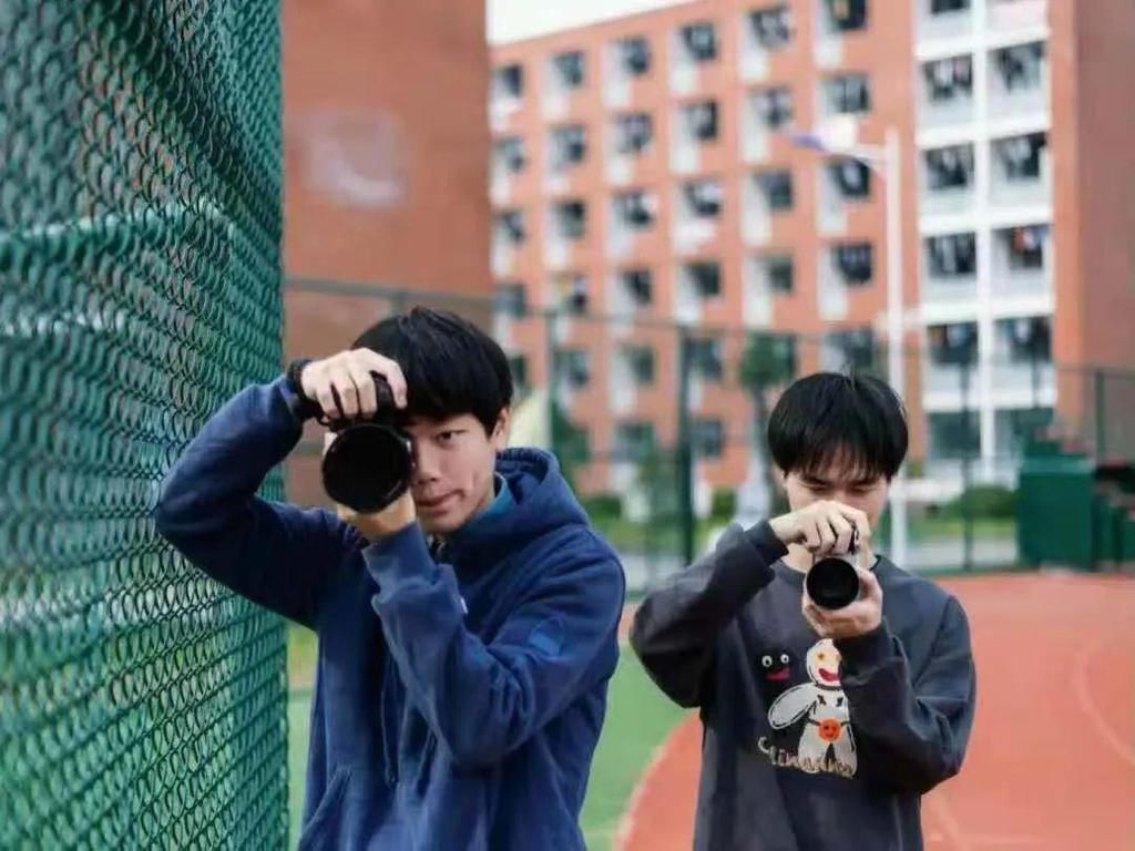  校园也就|今天教“理”凡尔赛