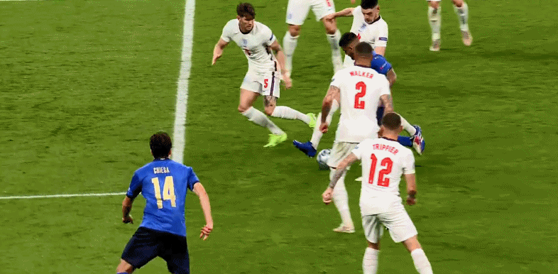 英格蘭|點球大戰(zhàn)神劇情！英格蘭丟冠，主帥要背鍋，專門換兩人罰點球全丟