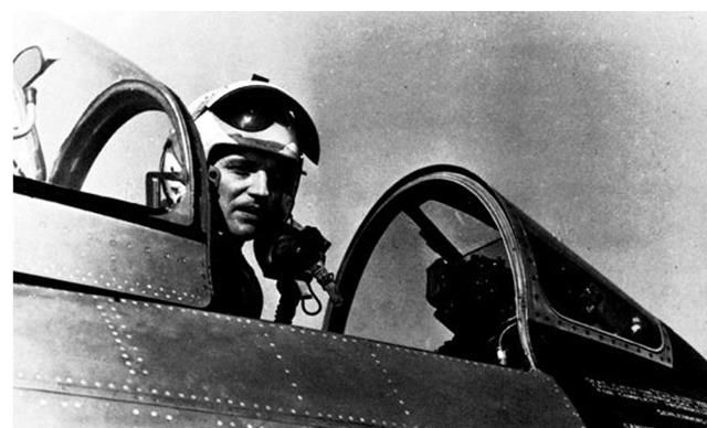 沃尔夫|3个蹩脚克格勃特工，戏剧般地偷取先进美式响尾蛇导弹