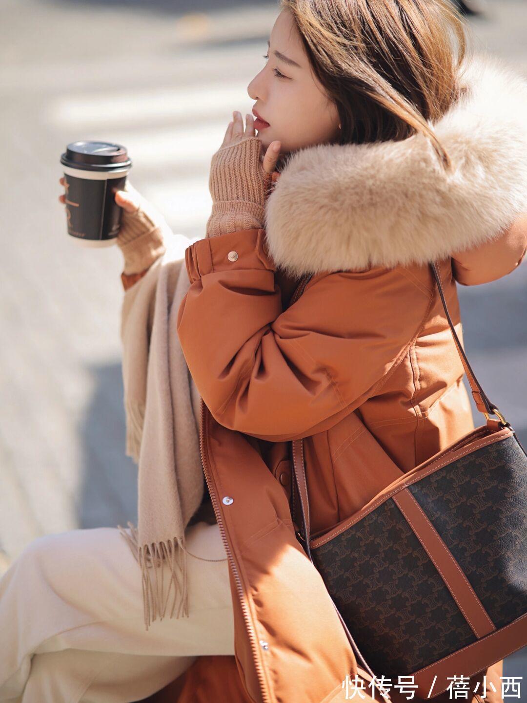 半身裙 今年羽绒服“穿长不穿短”,搭配思路给你总结好了,照穿就很时髦