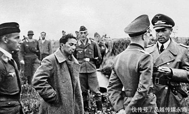 斯大林|当年斯大林的儿子被德军抓住时的表情表明了他内心的想法