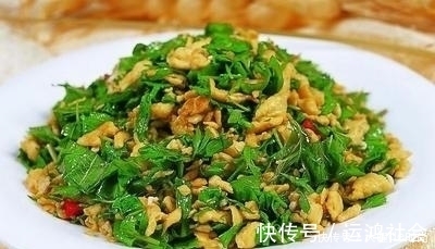 鸡蛋|鸡蛋和此物一起炒，男的吃肾变好了，女的吃皮肤光滑，再贵也要买