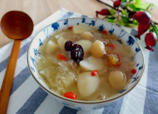 莲子|它是天然“补血汤”，上锅炖一炖，营养滋补，脸色越来越红润