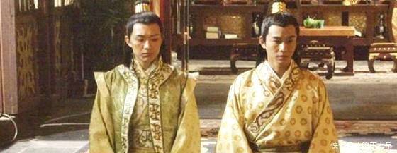 退位|这个皇帝得位靠弑兄杀侄，为何他的父亲得知后，竟平静地退位了