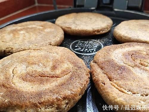  好吃|营养好吃的7款学生早餐饼，外酥里软，做法简单，10分钟就上桌