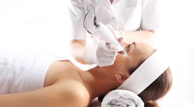 “痘坑”怎样修复，能否选择‘’无恢复期‘’的治疗项目