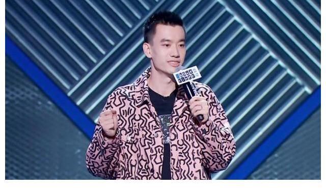 新人|《脫口秀大會》第四季來襲，老將新人同臺PK，我的快樂回來了