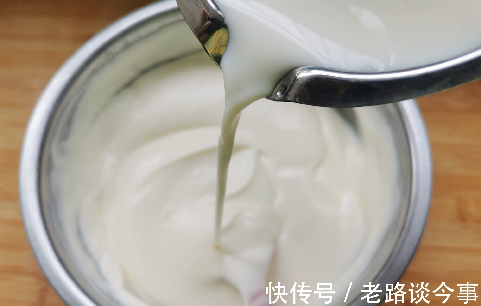 慕斯糊|不用烤箱，不用面粉，教你做慕斯蛋糕，细腻丝滑，入口即化