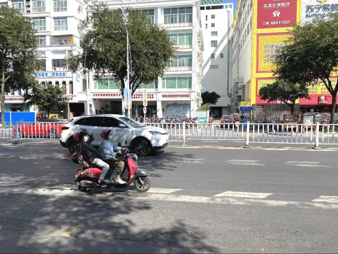 小姐姐开着雅阁自驾前往三亚！飘洋过海的旅程中，有哪些奇遇？