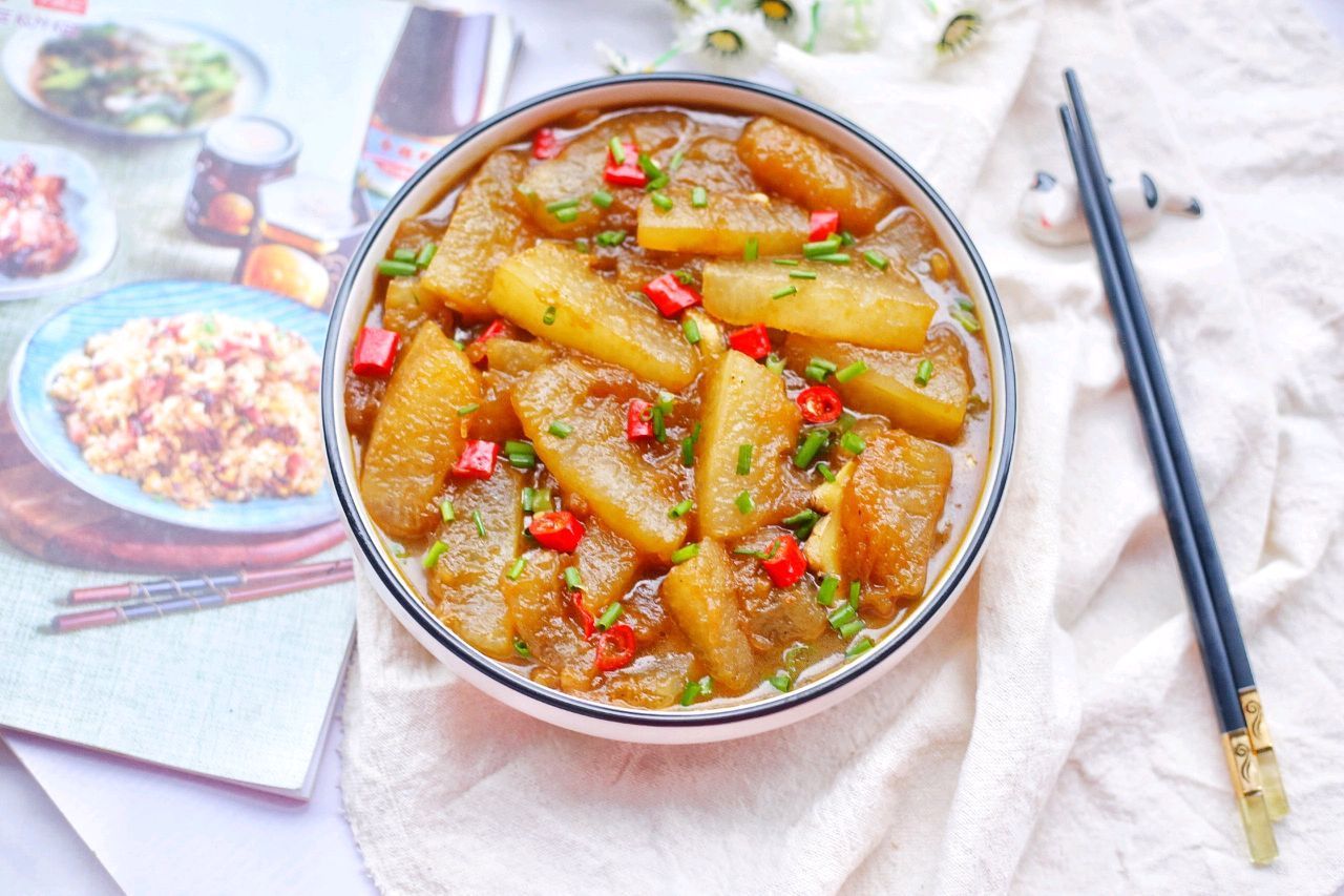 红烧冬瓜|家常红烧冬瓜,鲜香入味,便宜又好吃,素菜也能吃出肉的味道