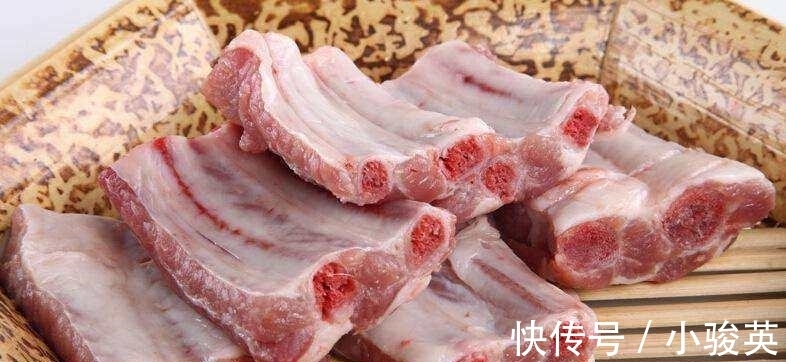肋条|排骨好不好吃, 焯水是关键! 原来一直都做错, 难怪排骨不好吃!