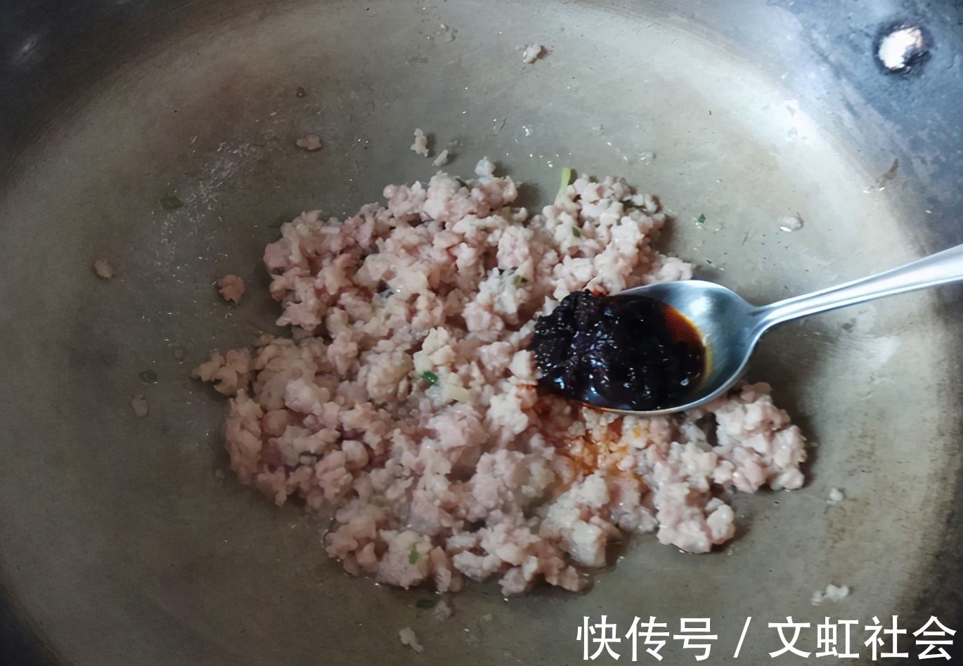 一道菜|在夏季受欢迎的一道菜,肉末粉丝蒸娃娃菜,少油少盐更健康