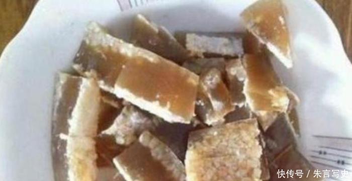 中国最“贵”的猪肉,屋梁上挂20年,又黑又臭,家里有矿都吃不起