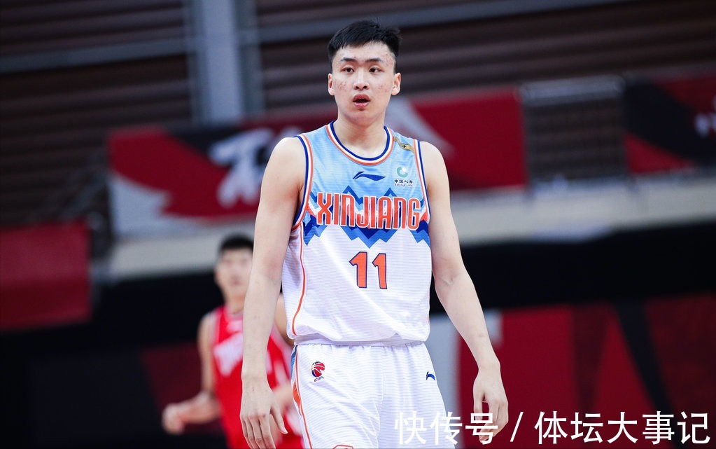 陈林坚|离不开好中锋,3名CBA球员下滑明显,除了齐麟,福建队长三分失准