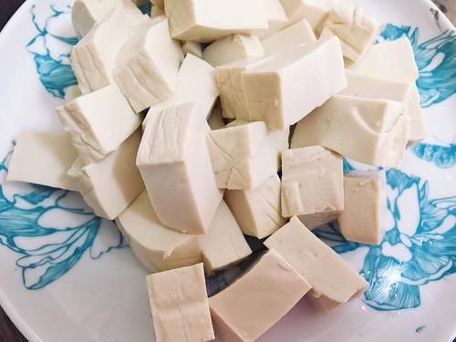 五香粉|麻辣豆腐，做法简单还方便，炒一炒就出锅，香辣爽滑太下饭