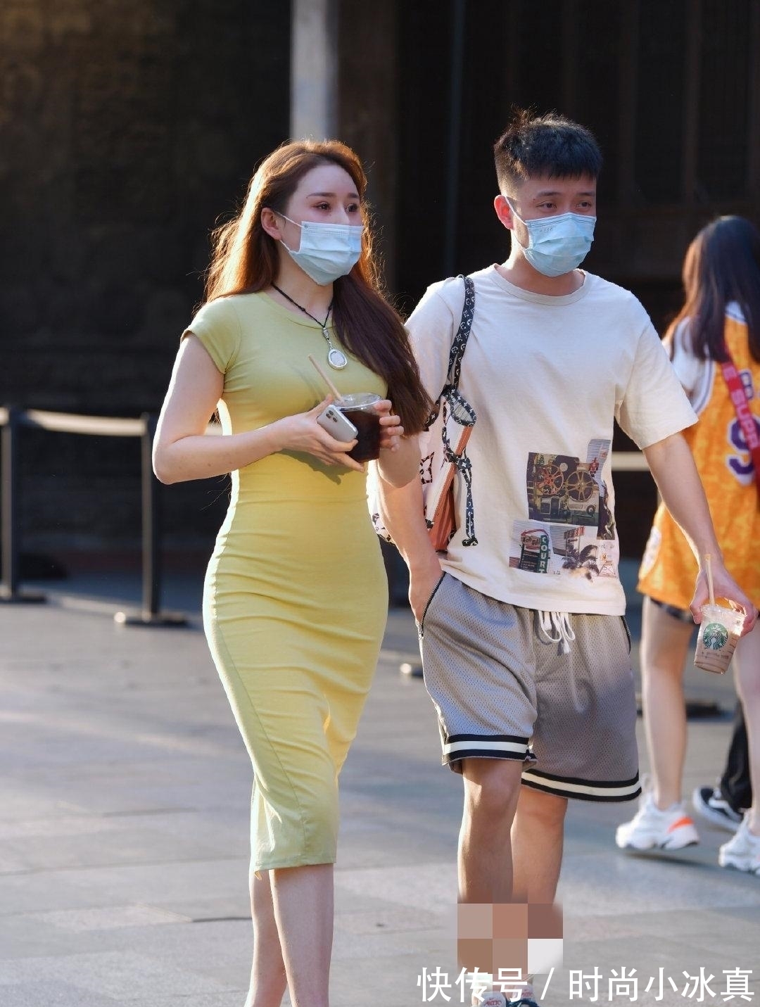 t恤衫|美女土色连衣裙,“轻熟”气质充满韵味