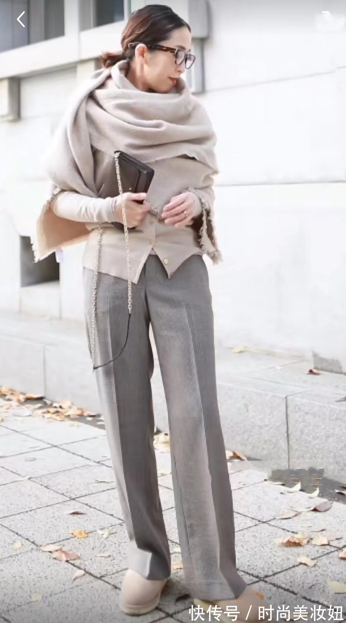 暖色调|奔四奔五的中年女人,建议多穿“优雅色”,用基础赢得优雅气质