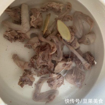 赤松茸|学会这些乳鸽菌菇汤,孩子多吃三碗饭