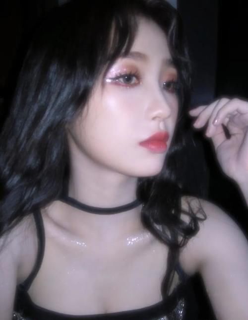 眼睛上有星星？Bling Bling的珠光眼影超级仙气！