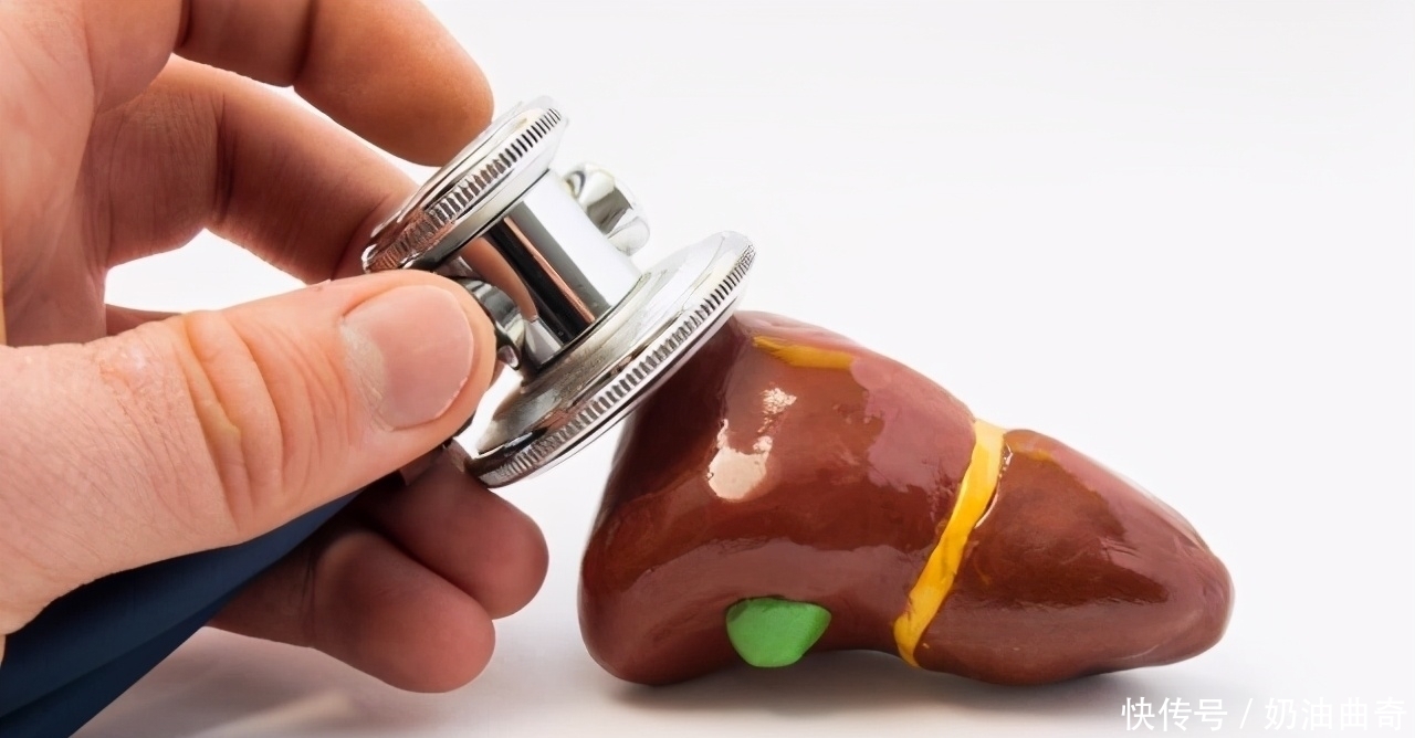 磨牙|晚上睡觉时，若有这4个表现，或许说明肝不好，中招的人别大意