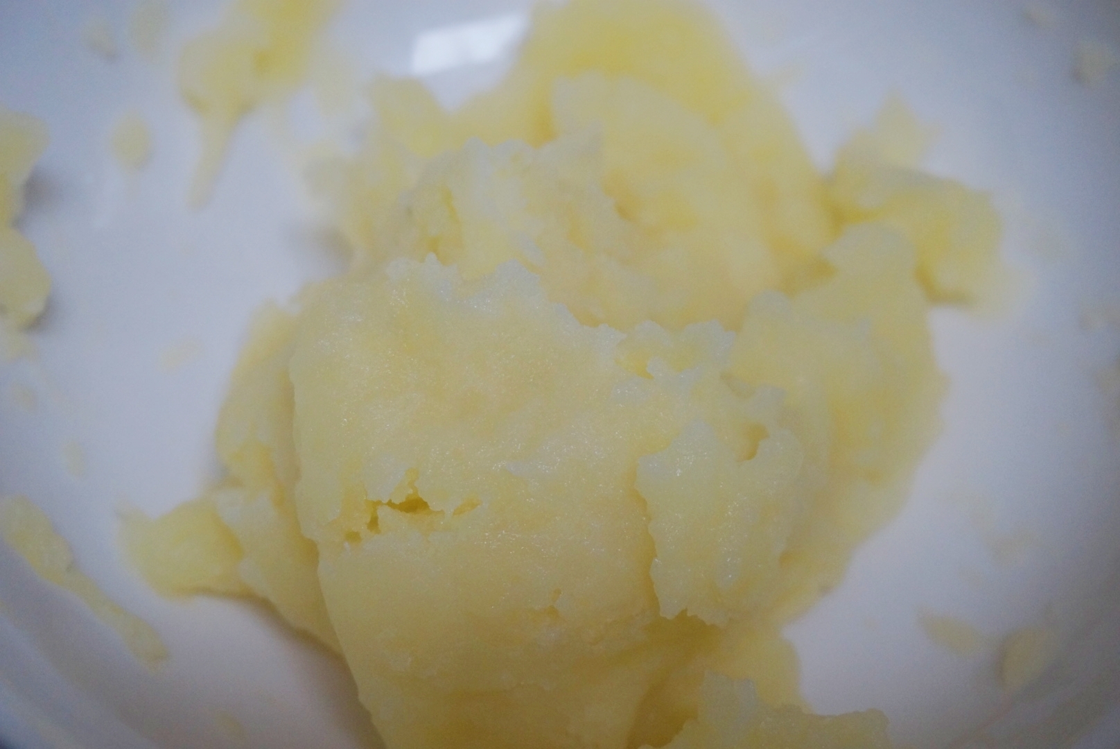 这菜一年四季都便宜,用它做个小吃,酥酥脆脆