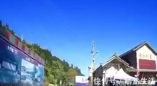 x60|留下买路钱开车走县道被景区拦下收门票，保安县道从景区穿过