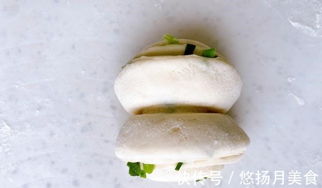 葱卷怎么做好吃掌握3点,葱香浓郁不发黄,柔软筋道,凉了不硬!