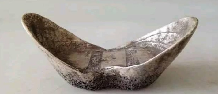 古代“一两银子”现在值多少钱?看到后才知道和珅竟然如此有钱!